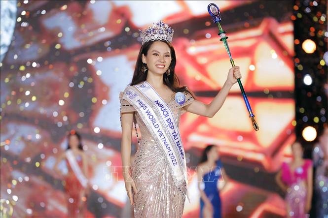 Người đẹp Huỳnh Nguyễn Mai Phương (Số báo danh 216) đến từ Đồng Nai đăng quang ngôi vị Hoa hậu Thế giới Việt Nam 2022 - Miss World Vietnam 2022. Ảnh: TTXVN phát