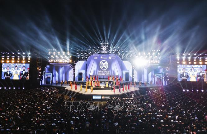 Quảng cảnh đêm chung kết Miss World Vietnam 2022 tại Quy Nhơn. Ảnh: TTXVN phát