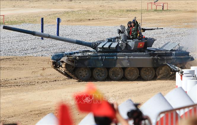 The Vietnamese tank crew completed their task, destroying four targets out of five and finishing the race after 34 minutes 53 seconds. VNA Photo: Trần Văn Hiếu
