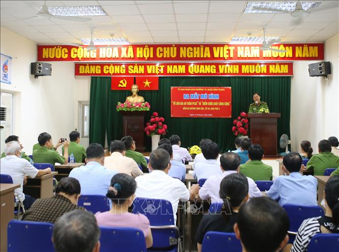 Trong ảnh: Tuyên truyền về điểm nổi bật của mô hình 