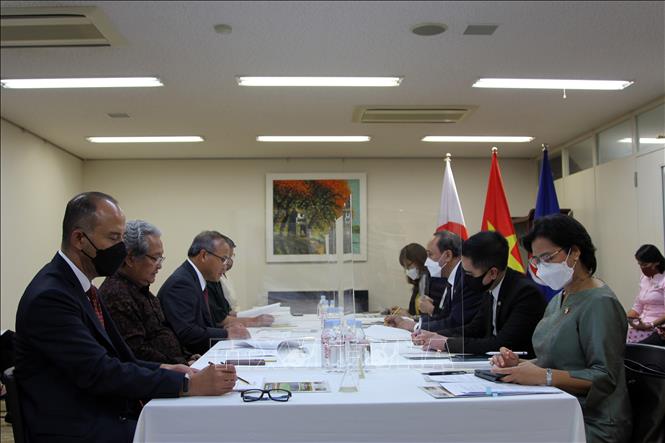 The participating diplomats attended the ACT’s 311th meeting. VNA Photo: Đào Thanh Tùng