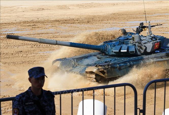 Vietnamese tank team overcomes obstacles at Army Games 2022. VNA Photo: Trần Hiếu
