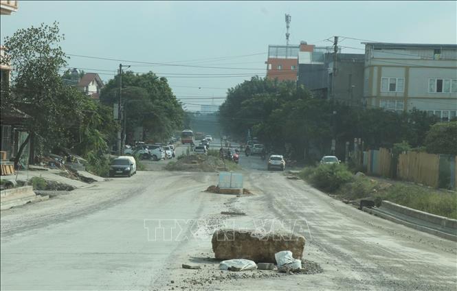 Trong ảnh: Một góc công trường thi công đường Bắc Sơn kéo dài tại phường Tân Thịnh, Thành phố Thái Nguyên. Ảnh: Hoàng Nguyên - TTXVN