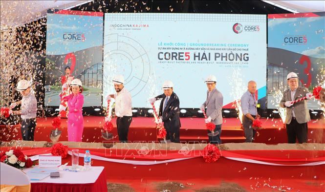 Trong ảnh: Các đại biểu khởi công dự án Core5 Hải Phòng. Ảnh: Minh Thu - TTXVN