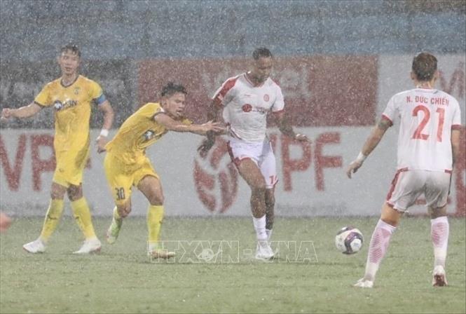 Kết thúc trận đấu, CLB Viettel giành chiến thắng với tỷ số 2-0. Ảnh: Minh Quyết - TTXVN