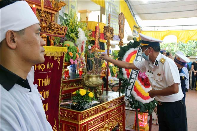 Quang cảnh tang lễ Anh hùng Lực lượng vũ trang nhân dân, Đại tá Vũ Huy Lễ. Ảnh: Hoàng Ngọc - TTXVN