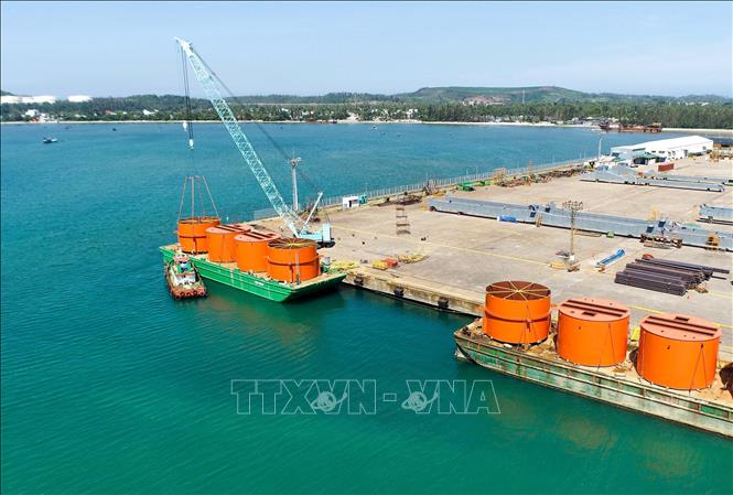 The coal bunkers provided by Doosan Vina to VP1. VNA Photo: Phạm Cường