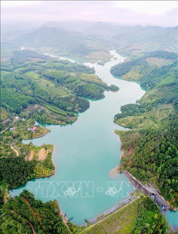 Trong ảnh: Quang cảnh Hồ Pắc Làng. Ảnh: Anh Tuấn – TTXVN 