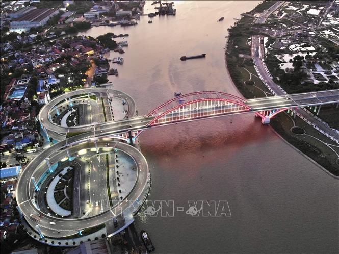 Cầu Hoàng Văn Thụ kết nối phường Minh Khai (quận Hồng Bàng) với xã Tân Dương (huyện Thủy Nguyên). Ảnh: Hoàng Hiếu - TTXVN 