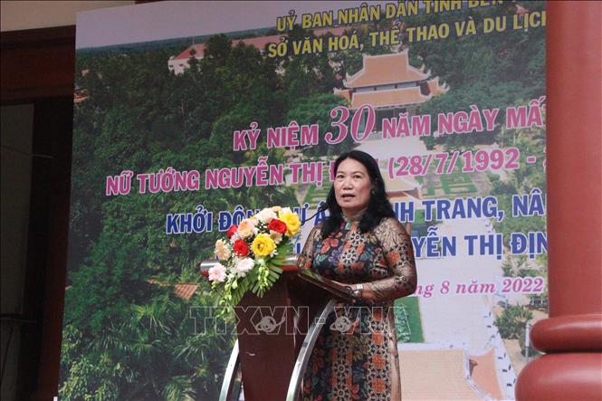 Trong ảnh: Phó Chủ tịch UBND tỉnh Bến Tre Nguyễn Thị Bé Mười phát biểu tại Lễ kỷ niệm. Ảnh: Huỳnh Phúc Hậu - TTXVN
