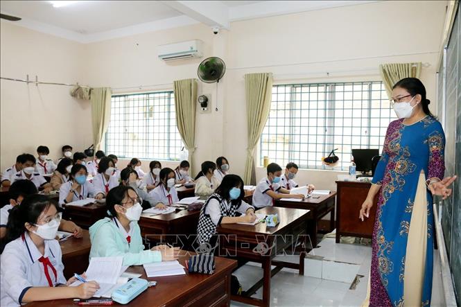 Trong ảnh: Giờ học của học sinh trường THCS Lê Qúy Đôn tại phường Vĩnh Bảo, thành phố Rạch Giá, tỉnh Kiên Giang. Ảnh: Hồng Đạt - TTXVN
