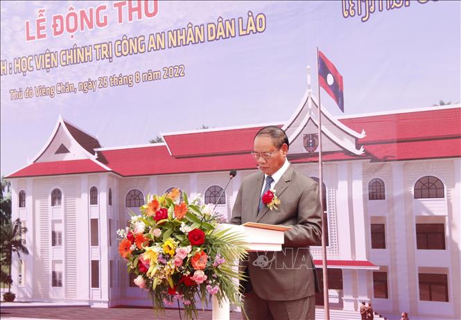 Minister of Public Security of Laos Gen. Vilay Lakhamphong speaks at the ceremony. VNA Photo: Phạm Kiên