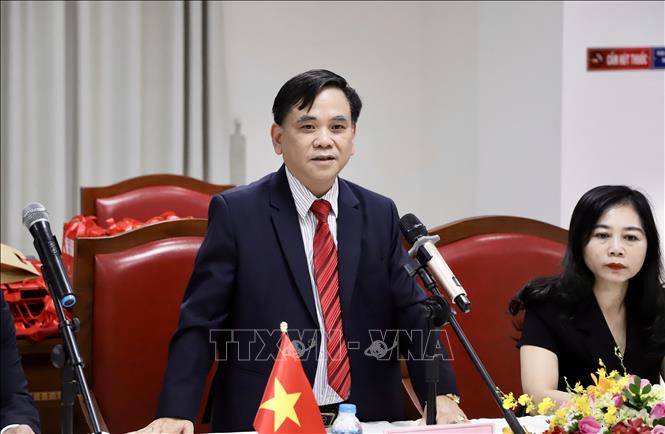 Chief Prosecutor Do Manh Bong speaks at the working session. VNA Photo: Hồng Giang