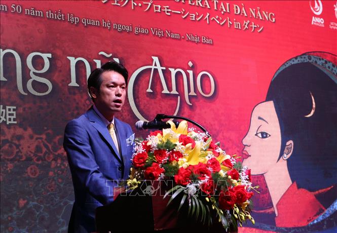 Chairman of Mikazuki Group Odaka Yoshimune speaks at the press conference. VNA Photo: Trần Lê Lâm