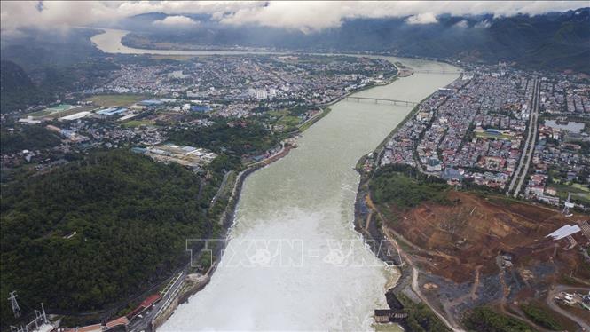 Trong ảnh: Thành phố Hòa Bình nằm bên bờ dòng sông Đà. Ảnh: Trọng Đạt - TTXVN