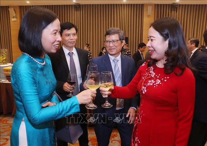 Phó Chủ tịch nước Võ Thị Ánh Xuân với các đại biểu dự buổi lễ. Ảnh: Lâm Khánh - TTXVN