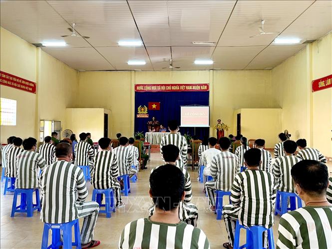 Trong ảnh: Lễ công bố Quyết định đặc xá năm 2022 của Trại tạm giam Chí Hòa. Ảnh: TTXVN phát