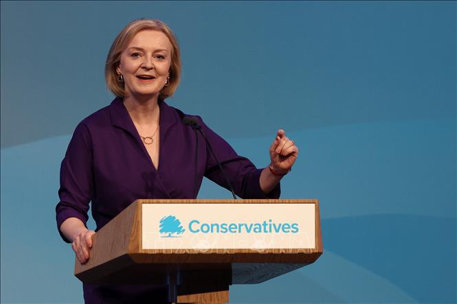 Trong ảnh: Bà Liz Truss phát biểu tại London, Anh ngày 5/9/2022. Ảnh: AFP/TTXVN