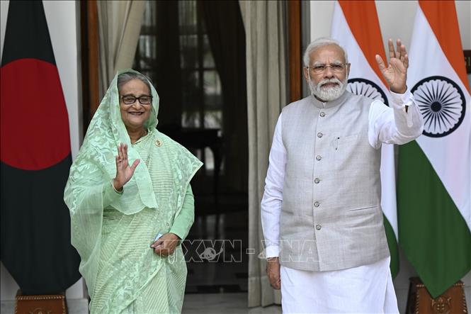 Ấn Độ-Bangladesh (India-Bangladesh): Hãy cùng đón xem những hình ảnh về sự hợp tác tích cực giữa hai quốc gia Ấn Độ và Bangladesh. Sự phát triển của khu vực này đang trở thành một điểm sáng rực rỡ trên bản đồ kinh tế thế giới. Việc hợp tác đôi bên sẽ đi đến thành công rực rỡ.