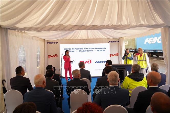 A view of the route’s launching ceremony. VNA Photo: Duy Trinh