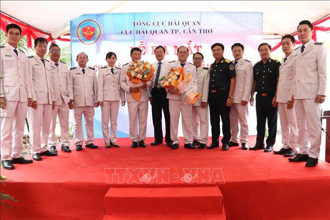 Chi cục Hải quan cửa khẩu cảng Trà Vinh ra mắt. Ảnh: Thanh Hòa – TTXVN