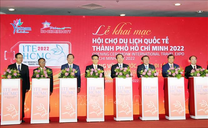 Governmental leaders and Ho Chi Minh Municipal leaders attend the opening ceremony of the ITE HCMC 2022. VNA Photo: Mỹ Phương