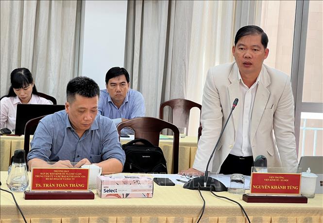 Trong ảnh: Ông Nguyễn Khánh Tùng, Viện trưởng Viện Kinh tế - Xã hội thành phố Cần Thơ phát biểu tại Hội nghị. Ảnh: Ánh Tuyết - TTXVN