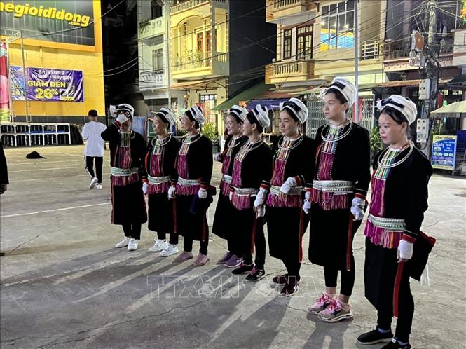 Tái hiện không gian văn hoá dân tộc Mông, Sán Chỉ tại Tuần văn hoá-Chợ tình phong lưu Bảo Lạc năm 2022. Ảnh: Chu Hiệu-TTXVN