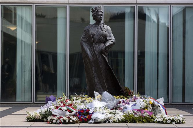 Trong ảnh: Lễ tưởng niệm Nữ hoàng Elizabeth II tại Tòa nhà Quốc hội Australia ở Canberra,  ngày 10/9/2022. Ảnh: AFP/TTXVN