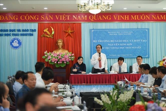 Bộ trưởng Bộ Giáo dục và Đào tạo Nguyễn Kim Sơn phát biểu tại buổi làm việc với Đại học Thái Nguyên. Ảnh: Thu Hằng-TTXVN