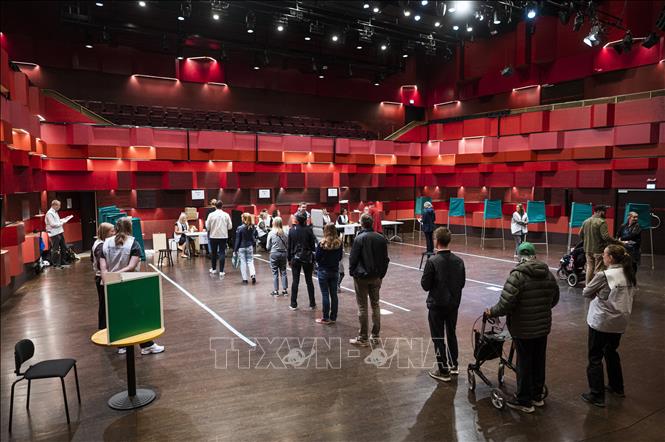 Trong ảnh: Điểm bầu cử Quốc hội tại Stockholm, Thụy Điển ngày 11/9/2022. Ảnh: AFP/TTXVN