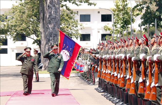 Trong ảnh: Quang cảnh lễ đón chính thức tại Bộ Quốc phòng Lào. Ảnh: Phạm Kiên. Phóng viên TTXVN tại Lào