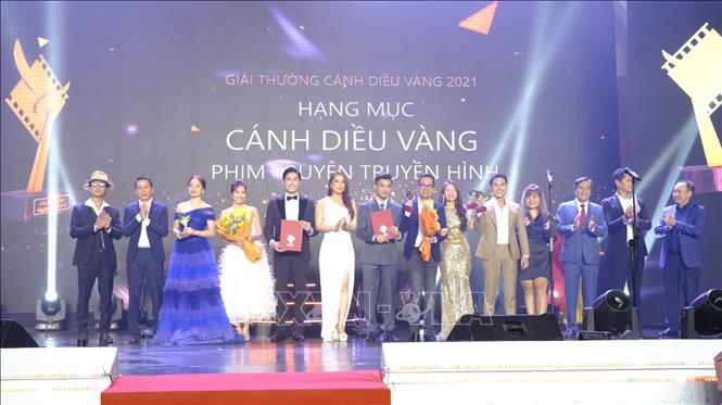 Trao giải phim truyền hình. Ảnh Đặng Tuấn – TTXVN 
