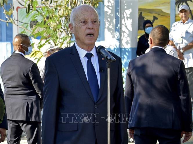 Trong ảnh (tư liệu): Tổng thống Tunisia Kais Saied phát biểu tại thủ đô Tunis ngày 25/7/2022. Ảnh: AFP/ TTXVN