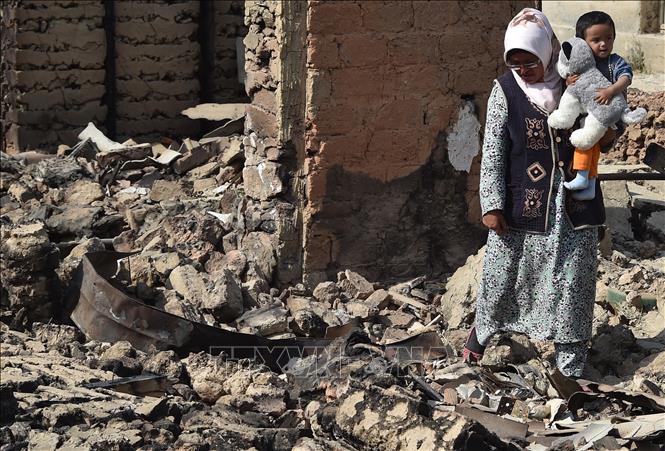 Trong ảnh (tư liệu): Căn nhà bị phá huỷ trong xung đột giữa Tajikistan và Kyrgyzstan ở Maksat, khu vực biên giới cách thủ đô Bishkek (Kyrgyzstan) khoảng 1200km. Ảnh: AFP/TTXVN 