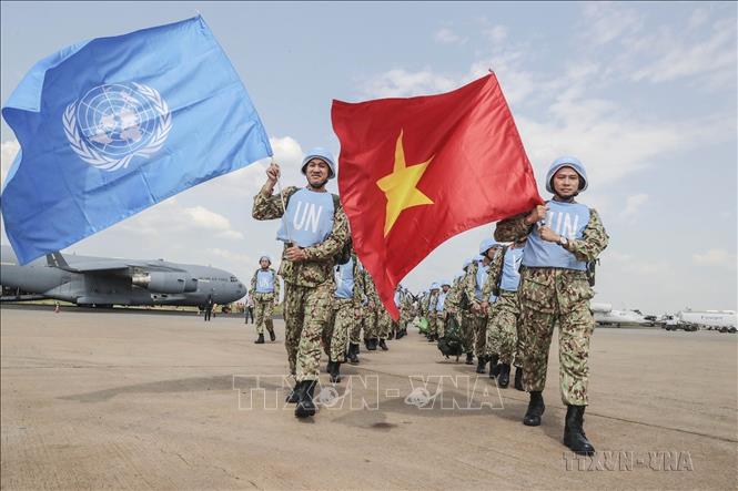 Ngày 2/10/2018, 32 bác sĩ đầu tiên trong tổng số 63 cán bộ, bác sĩ Bệnh viện dã chiến cấp 2 số 1 của Việt Nam đã tới thủ đô Juba (Nam Sudan), bắt đầu thực hiện nhiệm vụ tại Phái bộ gìn giữ hòa bình Liên hợp quốc ở quốc gia Đông Phi này. Ảnh: TTXVN phát