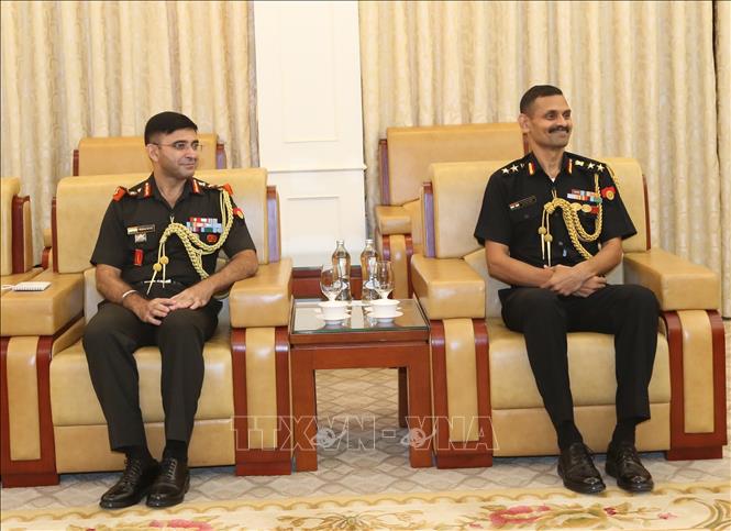 Thượng tướng Hoàng Xuân Chiến tiếp Ngài Pranay Verma, Đại sứ Đặc mệnh toàn quyền Cộng hòa Ấn Độ tại Việt Nam. Ảnh: Hồng Pha – TTXVN phát