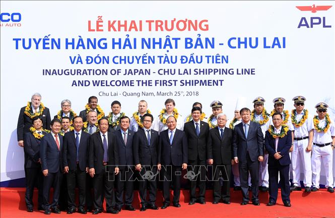 Thủ tướng Nguyễn Xuân Phúc dự Lễ khai trương tuyến hàng hải Nhật Bản - Chu Lai và đón chuyến tàu đầu tiên của Công ty Cổ phần ô tô Trường Hải (2018). Ảnh: Thống Nhất - TTXVN