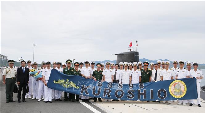 Tàu ngầm huấn luyện của Lực lượng Tự vệ trên biển Nhật Bản thăm Việt Nam (2018). Ảnh: Tiên Minh - TTXVN