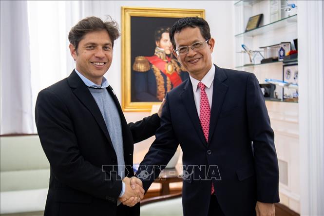 Trong ảnh: Đại sứ Dương Quốc Thanh gặp gỡ Thống đốc tỉnh Buenos Aires Axel Kicillof. Ảnh: Phạm Hoài Nam - PV TTXVN tại Argentina 
