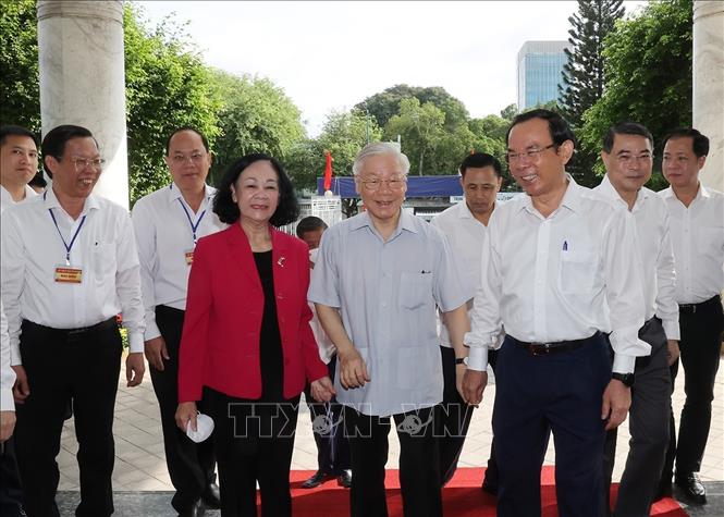 Trong ảnh: Tổng Bí thư Nguyễn Phú Trọng đến làm việc với Ban Thường vụ Thành ủy và lãnh đạo chủ chốt Thành phố Hồ Chí Minh. Ảnh: Trí Dũng –TTXVN