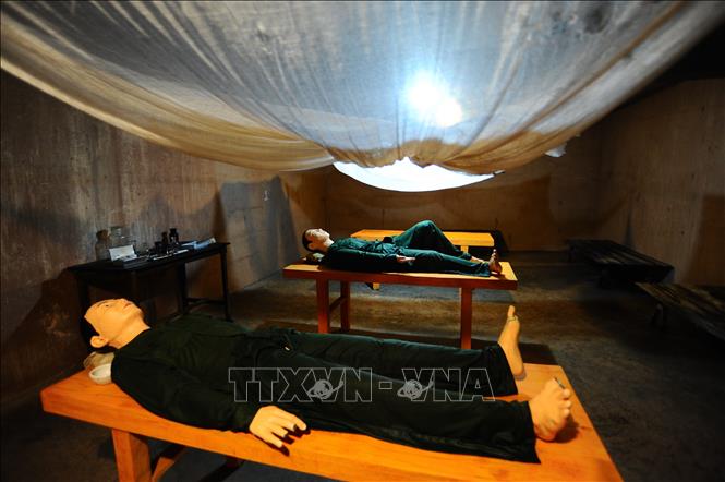 Trong ảnh: Hang Quân y phản ánh quy mô xây dựng thời chiến của của một quân y viện lớn; đầy đủ tiện nghi và diện tích chữa bệnh cho hàng trăm người. Ảnh: Minh Đức – TTXVN