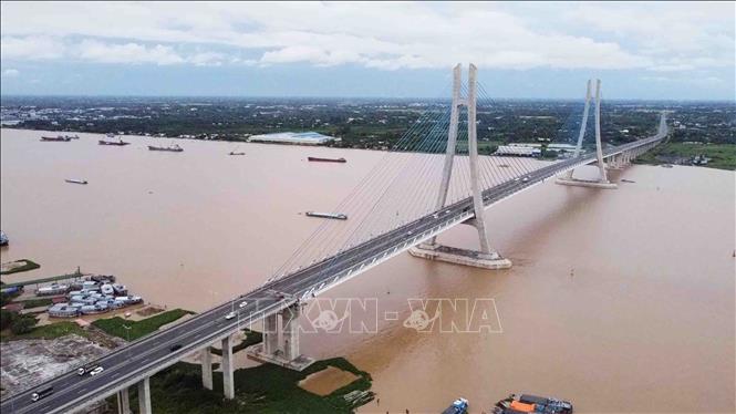 Dự án cầu Vàm Cống được khời công xây dựng ngày 10/9/2013 và thông xe ngày 19/5/2019 có tổng vốn đầu tư 271 triệu USD (tương đương 5.687 tỷ đồng Việt Nam), bằng nguồn vốn ODA của Hàn Quốc và vốn đối ứng của Chính phủ Việt Nam. Ảnh: Vũ Sinh - TTXVN