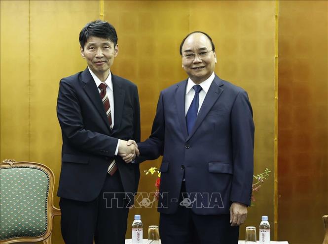 President Nguyen Xuan Phuc receives Governor of Japanese prefecture Tochigi, Fukuda Tomikazu.. VNA Photo