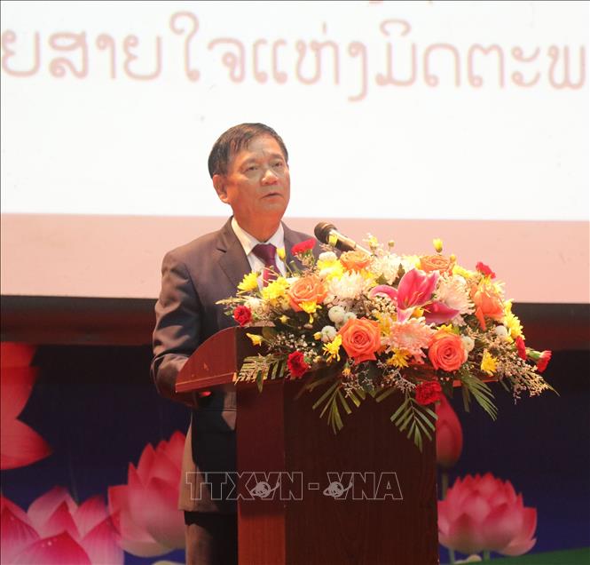 Chủ tịch Hội hữu nghị Việt Nam - Lào Trần Văn Túy phát biểu tại buổi lễ. Ảnh: Nguyên Lý-TTXVN