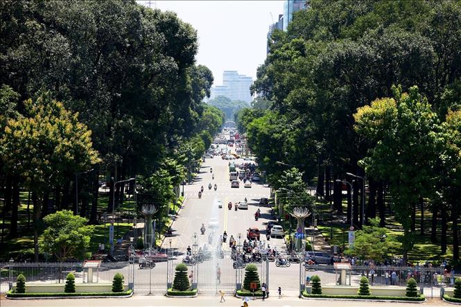 Trong ảnh: Công viên 30/4 và đường Lê Duẩn, ngay trung tâm Thành phố Hồ Chí Minh vào thời điểm tháng 9/2022, nhìn từ Dinh Thống Nhất. Ảnh: Hồng Đạt - TTXVN
