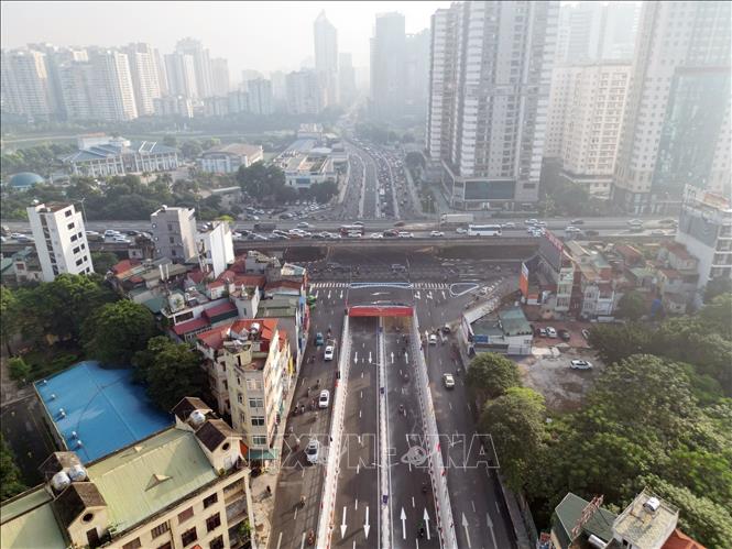 Vehicles in the tunnel during its inauguration day. VNA Photo: Tuấn Anh