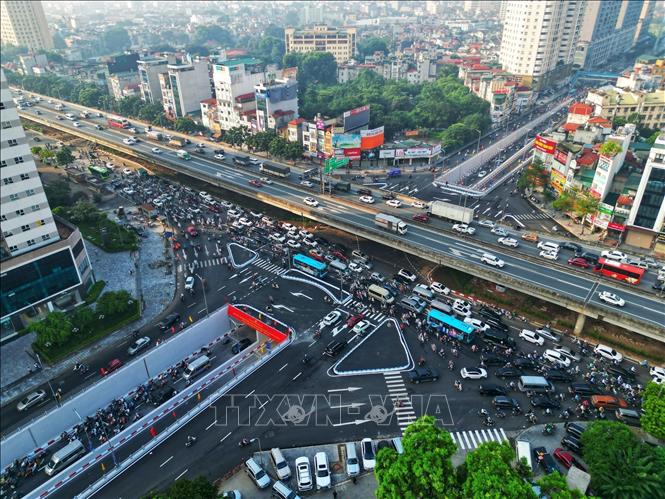 The project is expected to ease traffic jams in the capital city’s southwestern area. VNA Photo: Tuấn Anh