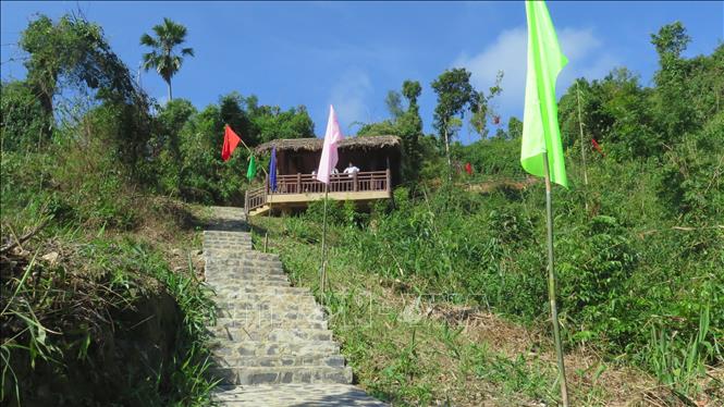 Trong ảnh: Lối vào Địa đạo Khu ủy Trị Thiên Huế. Ảnh: Tường Vi - TTXVN