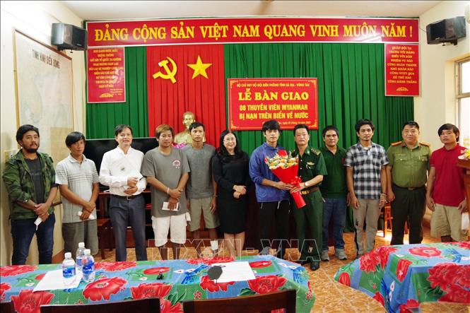 The southern province of Ba Ria-Vung Tau hands over eight rescued Myanmar fishermen to representatives of the Myanmar Embassy in Vietnam on October 5. Photo by courtesy 